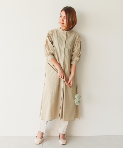 Social GIRL（ソーシャルガール）の「スリットボタンシャツワンピース（シャツワンピース・レディース・ベージュ/オフホワイト/モカ・M）」の4枚目の写真