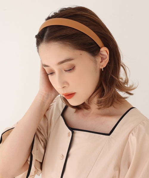 one after another NICE CLAUP（ワンアフターアナザーナイスクラップ）の「カチューシャセットパイピングブラウス（シャツ/ブラウス・レディース・ブラック/ベージュ/オフホワイト・FREE）」の9枚目の写真