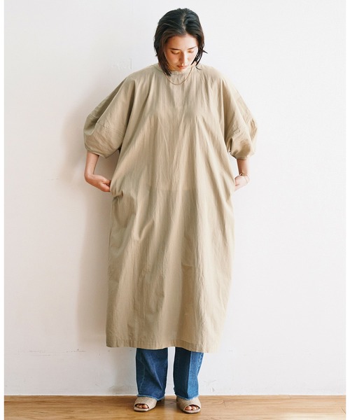 佐藤かなさんプロデュース ワンピース ドレス アヴェクモワ ランタンスリーブワンピース ベージュ ワンピース Avecmoi アヴェクモワ のファッション
