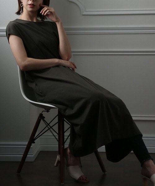 ElegChic(エレグシック)の「サイドベルトワンピース(ワンピース・レディース・ブラック/グレー/モカ・4L/M/XL)」の2枚目の写真