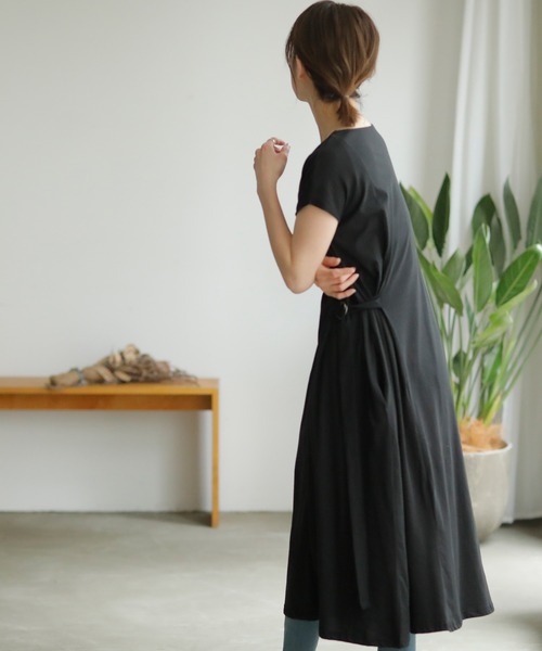 ElegChic(エレグシック)の「サイドベルトワンピース(ワンピース・レディース・ブラック/グレー/モカ・4L/M/XL)」の11枚目の写真