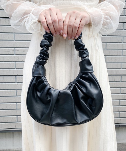 Loueme（ルエム）の「ギャザークロワッサンワンハンドルバッグ（ハンドバッグ・レディース・ホワイト/ブラック/サックスブルー・FREE）」の20枚目の写真