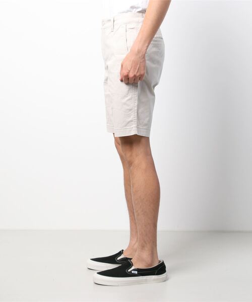 Levi's(リーバイス)の「【Levi's】「XX(ダブルエックス)」 チノショートパンツ(その他パンツ・メンズ・オフホワイト・28inch/32inch/30inch/34inch)」の2枚目の写真