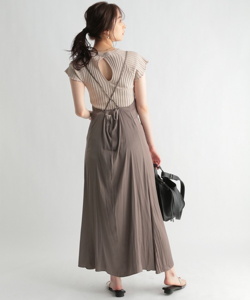 Andemiu（アンデミュウ）の「バッククロスアソートキャミワンピース958875（ワンピース・レディース・アッシュグレー/ブラック/グリーン・FREE）」の13枚目の写真