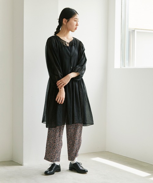 cardo fabrica（カルドファブリカ）の「●レーヨンデシン小花プリント タックパンツ（その他パンツ・レディース・ブラック/マスタード・FREE）」の8枚目の写真