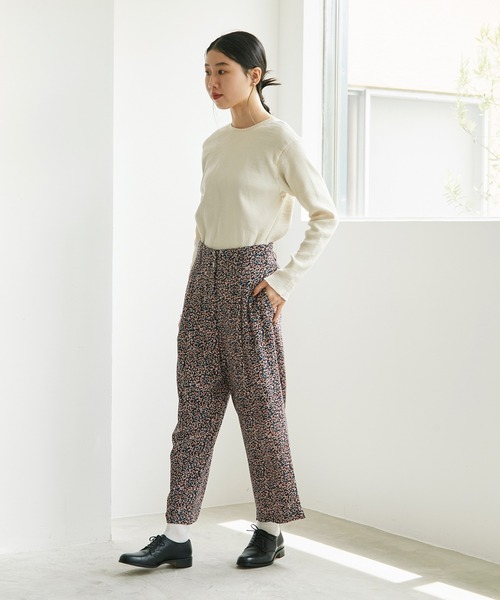 cardo fabrica（カルドファブリカ）の「●レーヨンデシン小花プリント タックパンツ（その他パンツ・レディース・ブラック/マスタード・FREE）」の16枚目の写真