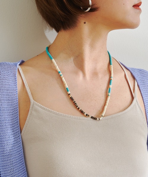DouDou（ドゥドゥ）の「ビーズ×ゴールドパーツネックレス（ネックレス・レディース・ベージュ/ブラウン/ブルー・FREE）」の3枚目の写真