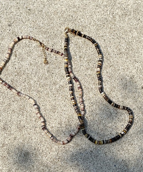 DouDou（ドゥドゥ）の「ビーズ×ゴールドパーツネックレス（ネックレス・レディース・ベージュ/ブラウン/ブルー・FREE）」の8枚目の写真