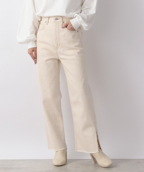 LOWRYS FARM（ローリーズファーム）の「ＣＯＮＥ／スリットデニムパンツ　958932（デニムパンツ・レディース・ブルー/ワンウォッシュ/アイボリー・SMALL/MEDIUM/LARGE）」の2枚目の写真