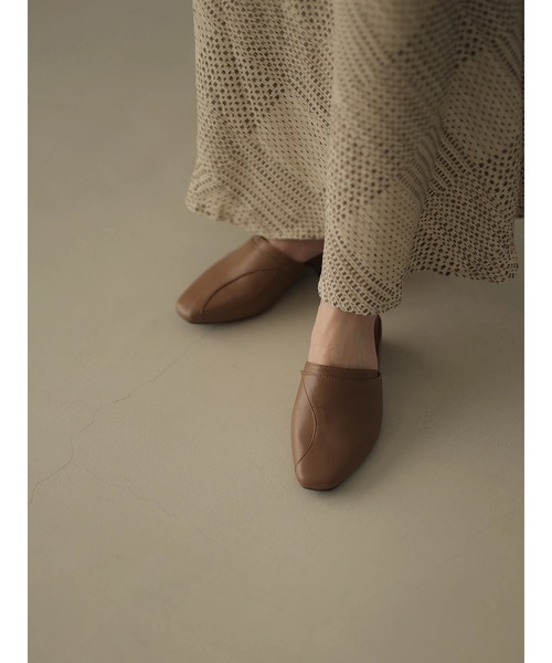 rem closet（レムクローゼット）の「wrap mule（パンプス・レディース・ダークブラウン/モカ・S/XS）」の6枚目の写真