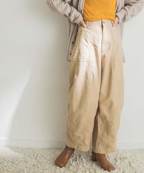 URBAN RESEARCH（アーバンリサーチ）の「ワイドミリタリーパンツ（その他パンツ・レディース・カーキ/ベージュ・36/38）」の7枚目の写真