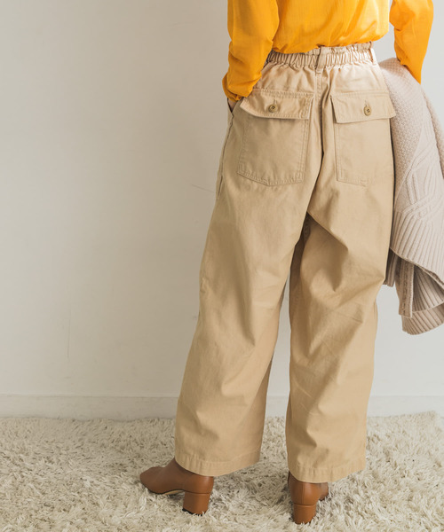 URBAN RESEARCH（アーバンリサーチ）の「ワイドミリタリーパンツ（その他パンツ・レディース・カーキ/ベージュ・36/38）」の9枚目の写真