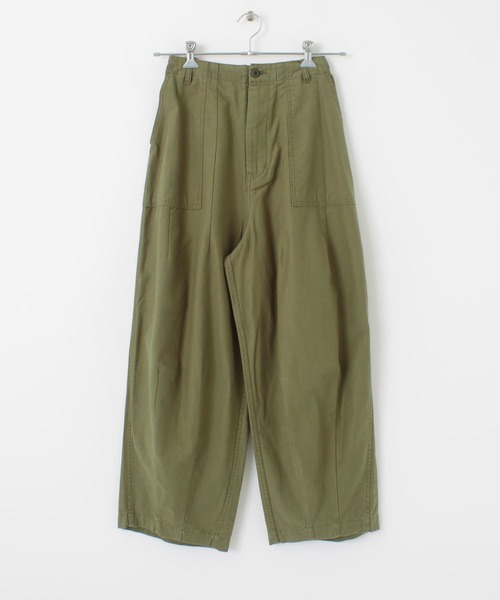 URBAN RESEARCH（アーバンリサーチ）の「ワイドミリタリーパンツ（その他パンツ・レディース・カーキ/ベージュ・36/38）」の22枚目の写真