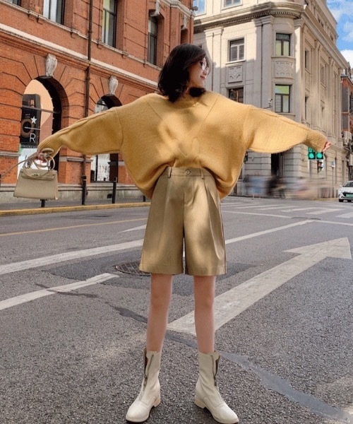 KOR（ケーオーアール）の「フェイクレザー　ハーフパンツ（その他パンツ・レディース・ベージュ/ネイビー/グリーン・S/M/L/XL/XXL）」の5枚目の写真