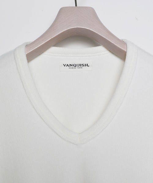 VANQUISH（ヴァンキッシュ）の「VANQUISH / ヴァンキッシュ プレミアム ベロア Vネック 長袖 Tシャツ（Tシャツ/カットソー・メンズ・グレー/ホワイト/ブラック・MEDIUM/LARGE/SMALL）」の5枚目の写真