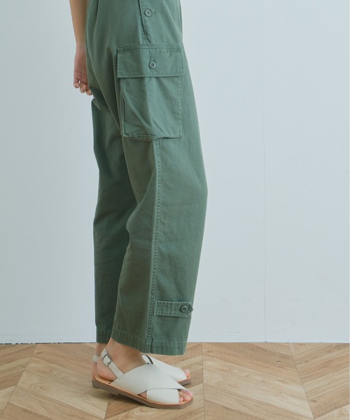 kha:ki（カーキ）の「「KHA:KI / カーキ」ミリタリーカーゴパンツ"TWO POCKET TROUSERS"（カーゴパンツ・レディース・カーキ/ベージュ・1/2）」の11枚目の写真