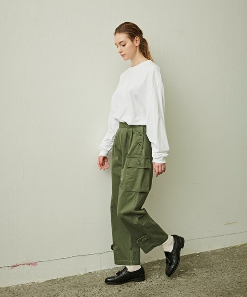 kha:ki（カーキ）の「「KHA:KI / カーキ」ミリタリーカーゴパンツ"TWO POCKET TROUSERS"（カーゴパンツ・レディース・カーキ/ベージュ・1/2）」の5枚目の写真