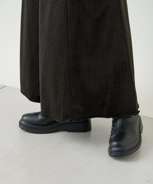 Kastane（カスタネ）の「ベロアギンガムマーメイドワンピース（ワンピース・レディース・ブラウン/ブラック・FREE）」の18枚目の写真