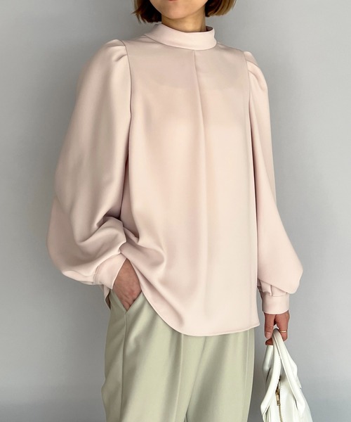 BE NEAT（ビーニート）の「スタンドカラータックショルダーブラウス（シャツ/ブラウス・レディース・オフホワイト/ベージュ・M）」の19枚目の写真