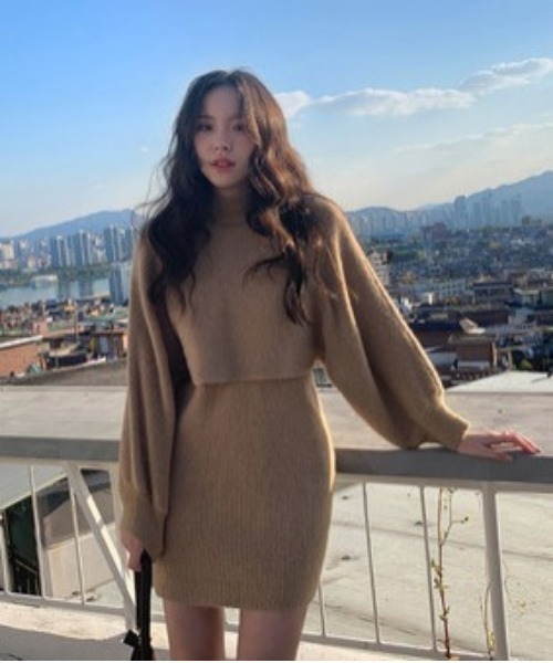 chuu(チュー)の「CHUU モカラテknit & dress set(ワンピース・レディース・ブラック/ベージュ・FREE)」の4枚目の写真