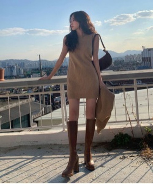 chuu(チュー)の「CHUU モカラテknit & dress set(ワンピース・レディース・ブラック/ベージュ・FREE)」の5枚目の写真