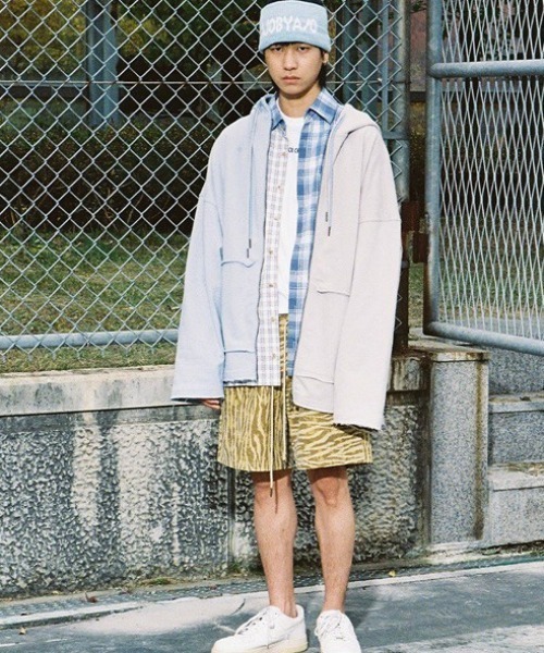 AJOBYAJO（アジョバイアジョ）の「【AJOBYAJO/アジョバイアジョ】Twofold Oversized Zip Up Hoodie/オーバーサイズ ビッグサイズ ジップアップフ-ディ ビッグシルエット パーカー（パーカー・メンズ・チャコールグレー/スカイブルー・ONE SIZE）」の12枚目の写真