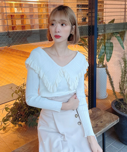 Voyage titty&Co.PETIT（ボヤージュティティアンドコープチ）の「【Voyage titty&Co. PETIT】フリルカラー2wayリブニット（ニット/セーター・レディース・ホワイト/ブラック/ブルー・FREE）」の5枚目の写真