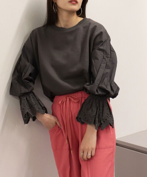 fredy emue(フレディエミュ)の「【WEB限定】レース袖ボリューム プルオーバーカットソー(Tシャツ/カットソー・レディース・ミント/チャコールグレー・38)」の17枚目の写真
