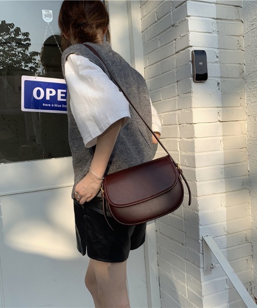 yuue' ( wear )（ユーイ）の「ショルダーバッグ（ショルダーバッグ・レディース・ブラック/ダークブラウン/ボルドー・FREE）」の4枚目の写真