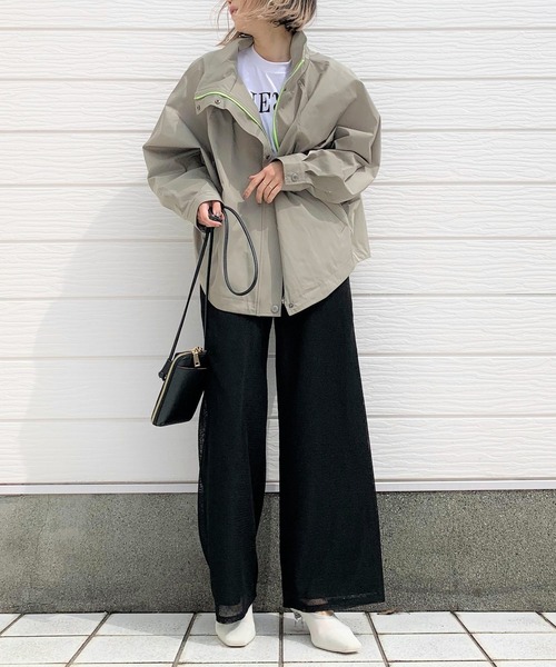 Q（キュー）の「ツイルリラックスブルゾン（マウンテンパーカー・レディース・ベージュ/グリーン系その他・MEDIUM）」の9枚目の写真