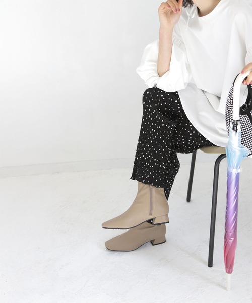 SOROTTO（ソロット）の「【晴雨兼用】レインブーツ 生活防水ソフトフェイクレザー（レインシューズ・レディース・ブラック/アイボリー/グレイッシュベージュ・LL/3L/S/M/L）」の8枚目の写真