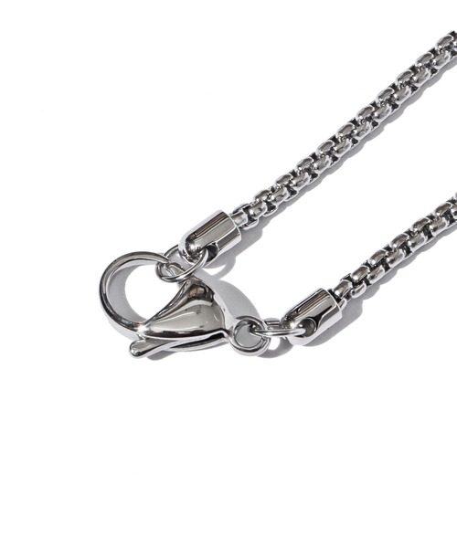 TOMMY HILFIGER（トミーヒルフィガー）の「TOMMY HILFIGER/トミーヒルフィガー ロゴプレートネックレス（ネックレス・メンズ・シルバー・FREE）」の4枚目の写真