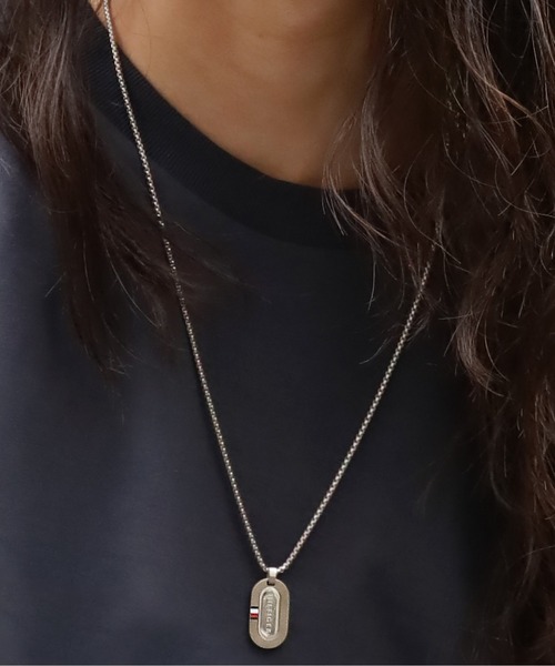 TOMMY HILFIGER（トミーヒルフィガー）の「TOMMY HILFIGER/トミーヒルフィガー ロゴプレートネックレス（ネックレス・メンズ・シルバー・FREE）」の13枚目の写真