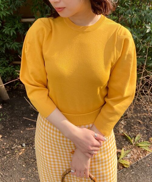 OPAQUE.CLIP（オペークドットクリップ）の「◆総針ショルダータックニット（ニット/セーター・レディース・ダークグリーン/オフホワイト/イエロー・38）」の3枚目の写真