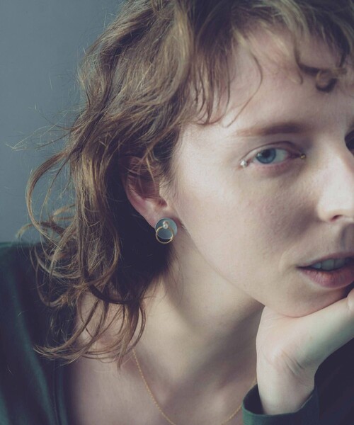 and cloud（アンドクラウド）の「Pearl 4way Pierce / Single（ピアス（片耳用）・レディース・ブラック/シルバー系その他・FREE）」の5枚目の写真