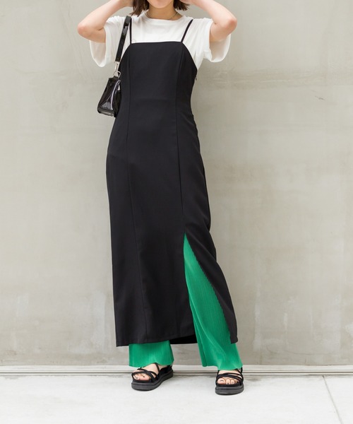 SpRay（スプレイ）の「サイドスリットキャミワンピース（ワンピース・レディース・グレイッシュベージュ/モカ/アイボリー/ブラック/キャメル/ダークグリーン・FREE）」の8枚目の写真