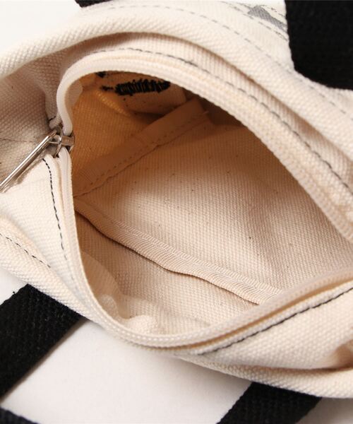 CONVERSE(コンバース)の「【CONVERSE】CANVAS XS TOTE BAG /トートバッグ/キャンバス/手提げ/肩掛け/斜め掛け/ショルダー/カバン/コンバース(トートバッグ・メンズ・ブラック/ネイビー/オフホワイト/グリーン/ライトブラウン/ブラック系その他/杢グレー/ライトベージュ・FREE)」の11枚目の写真