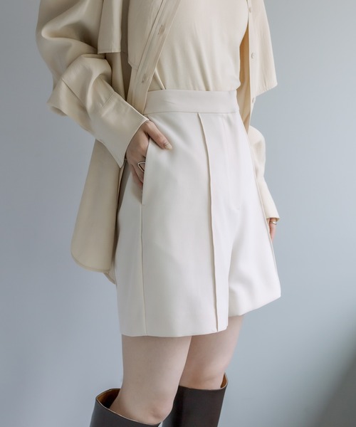 mystic(ミスティック)の「【サイズ展開あり】NEWピンタックショートパンツ(その他パンツ・レディース・ブラック/グレー/オフホワイト/ベージュ・1/2/0)」の19枚目の写真