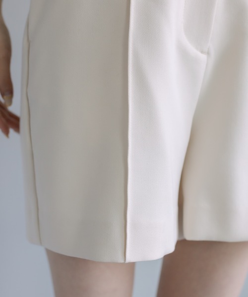 mystic(ミスティック)の「【サイズ展開あり】NEWピンタックショートパンツ(その他パンツ・レディース・ブラック/グレー/オフホワイト/ベージュ・1/2/0)」の20枚目の写真