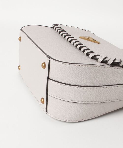 Guess（ゲス）の「KAOMA Top Handle Flap（ハンドバッグ・レディース・ブラック/ブラウン/ストーン・ONE SIZE）」の15枚目の写真