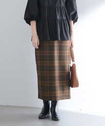 チェックボタンタイトスカート