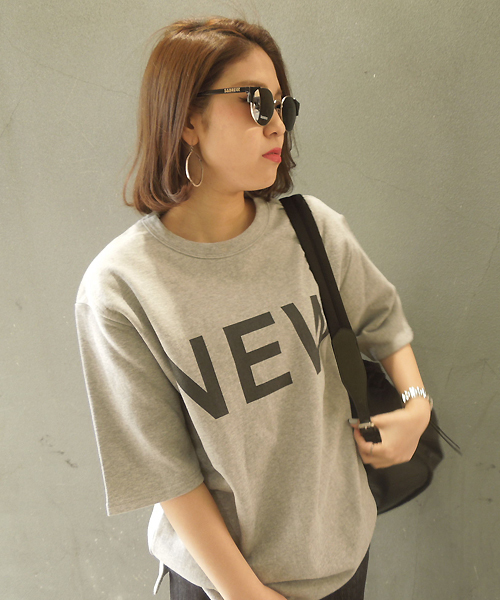 WHO'S WHO gallery(フーズフーギャラリー)の「【THEBIG】NEWYORKビッグTEE(Tシャツ/カットソー・レディース・ホワイト/グレー・FREE)」の11枚目の写真