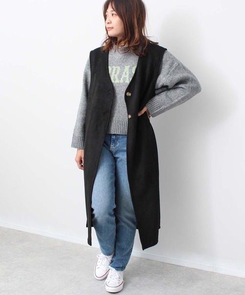 toucher du brise(トゥシェドブリーズ)の「カットスエードVネック脇スリットジレ(ベスト・レディース・ブラック/グレー/オフホワイト/グリーン・M)」の3枚目の写真