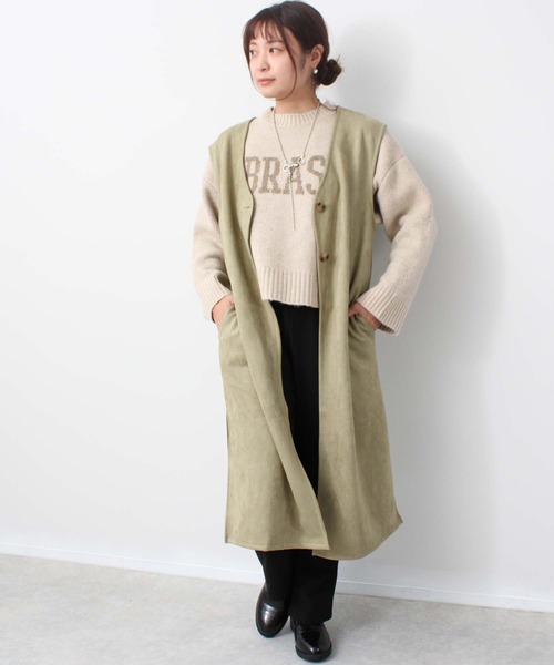 toucher du brise(トゥシェドブリーズ)の「カットスエードVネック脇スリットジレ(ベスト・レディース・ブラック/グレー/オフホワイト/グリーン・M)」の9枚目の写真