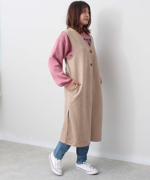 toucher du brise(トゥシェドブリーズ)の「カットスエードVネック脇スリットジレ(ベスト・レディース・ブラック/グレー/オフホワイト/グリーン・M)」の18枚目の写真