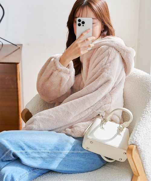 KOBE LETTUCE（コウベレタス）の「フェイクファーパーカー（パーカー・レディース・アイボリー/ブラウン系/ピンクベージュ/チャコール/グレイッシュベージュ/ブラック・FREE）」の6枚目の写真