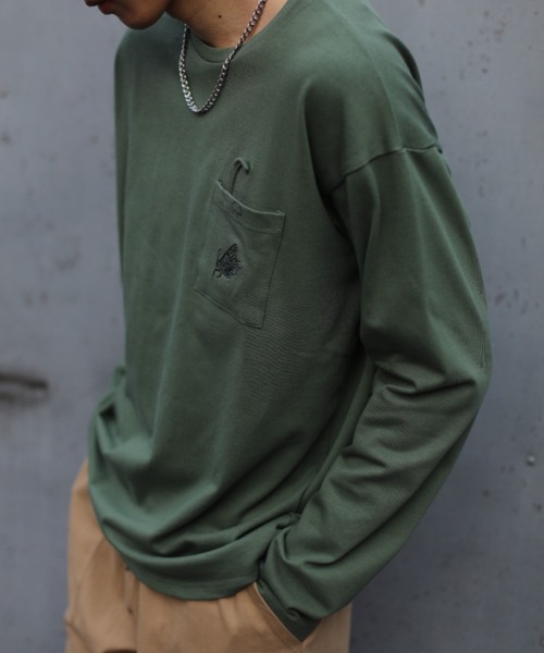 GENXDER(ノンジェンダー)の「【genxder】ユニセックス オリジナル蝶々刺繍ポケットロングTシャツ(Tシャツ/カットソー・メンズ・グレー/ホワイト/ブラウン/ブラック/グリーン・LARGE/X-LARGE/MEDIUM)」の5枚目の写真