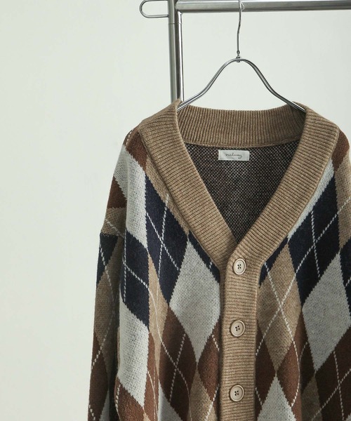 NILWAY(ニルウェイ)の「オーバーサイズダブルジャガードアーガイル柄カーディガン(カーディガン/ボレロ・メンズ・ブルー/グレイッシュベージュ/グリーン・MEDIUM/LARGE)」の4枚目の写真