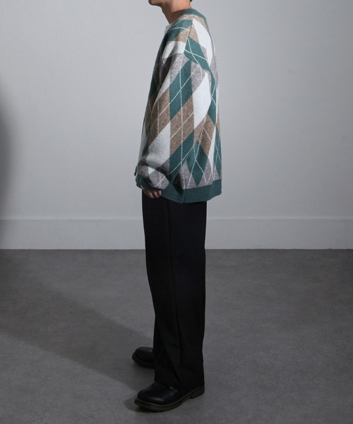 NILWAY(ニルウェイ)の「オーバーサイズダブルジャガードアーガイル柄カーディガン(カーディガン/ボレロ・メンズ・ブルー/グレイッシュベージュ/グリーン・MEDIUM/LARGE)」の15枚目の写真