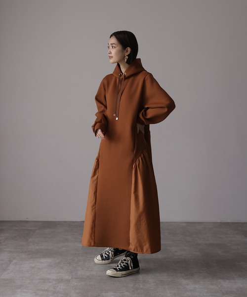 HERENCIA（ヘレンチア）の「ヘムラウンド切替 パーカーワンピース